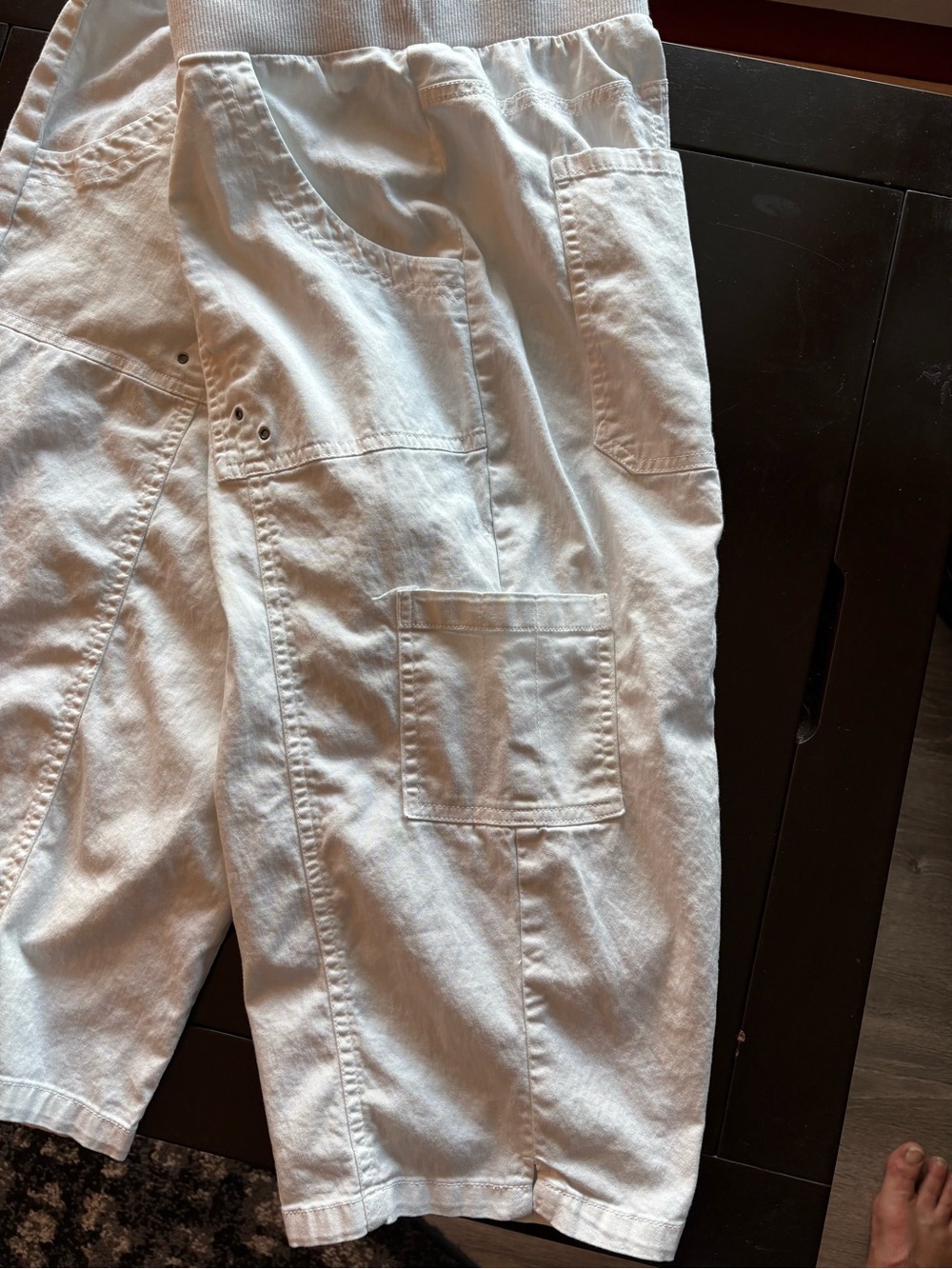 CJ Banks White Womens Pull-On Cargo Shorts - Picture 3 of 6